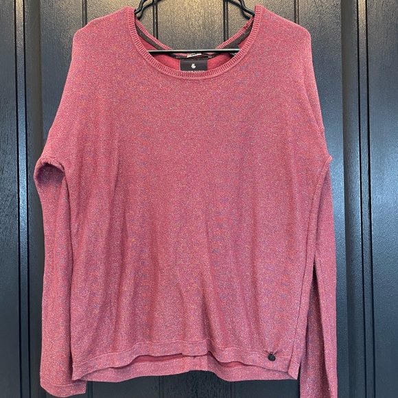 Glimmering Long Sleeve - Picture 1 of 8